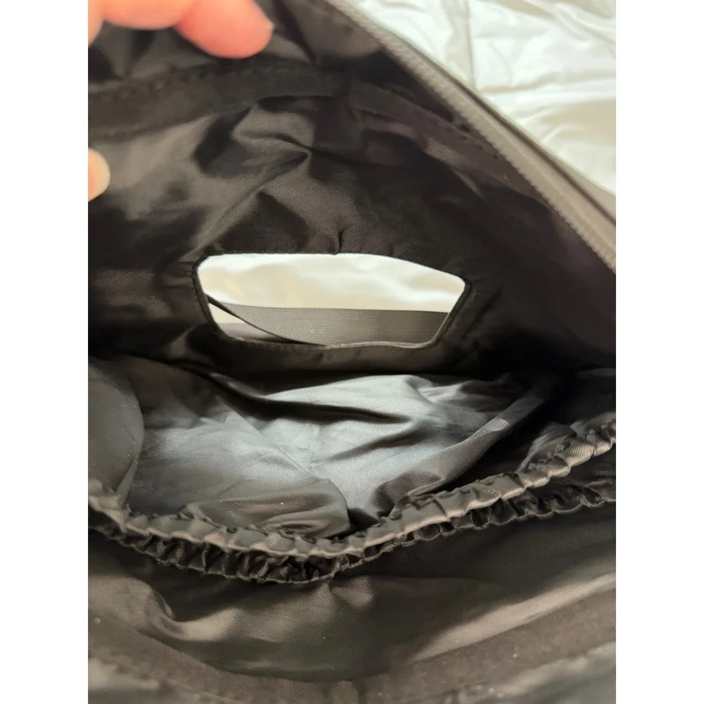 Momcozy portable diaper